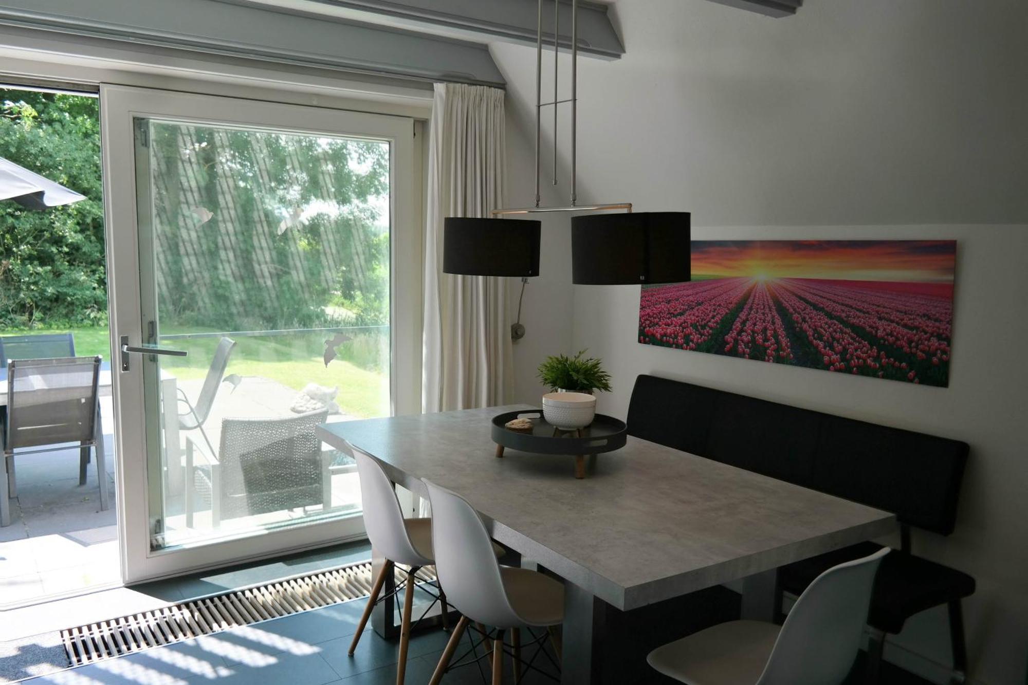 Sonnenhaus 6 Pers House With Sunny Terrace At A Typical Dutch Canal & By Lauwersmeer Lake. Anjum Exteriér fotografie